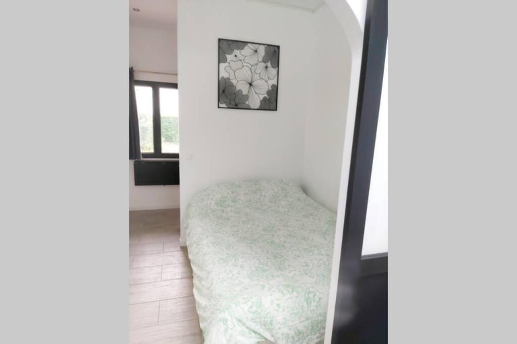 Superbe Studio 15 M²,Proche Disney, Asterix, Cdg Apartment Gressy Exterior foto